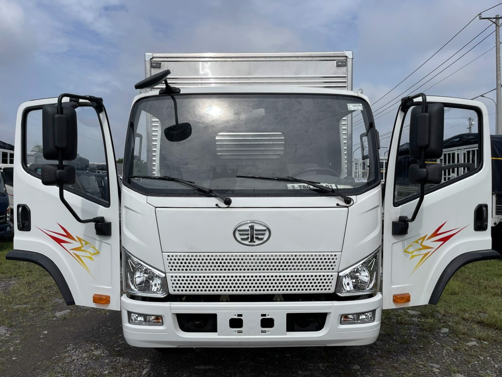 FAW Tiger 8.5 máy Weichai và các đối thủ cạnh tranh