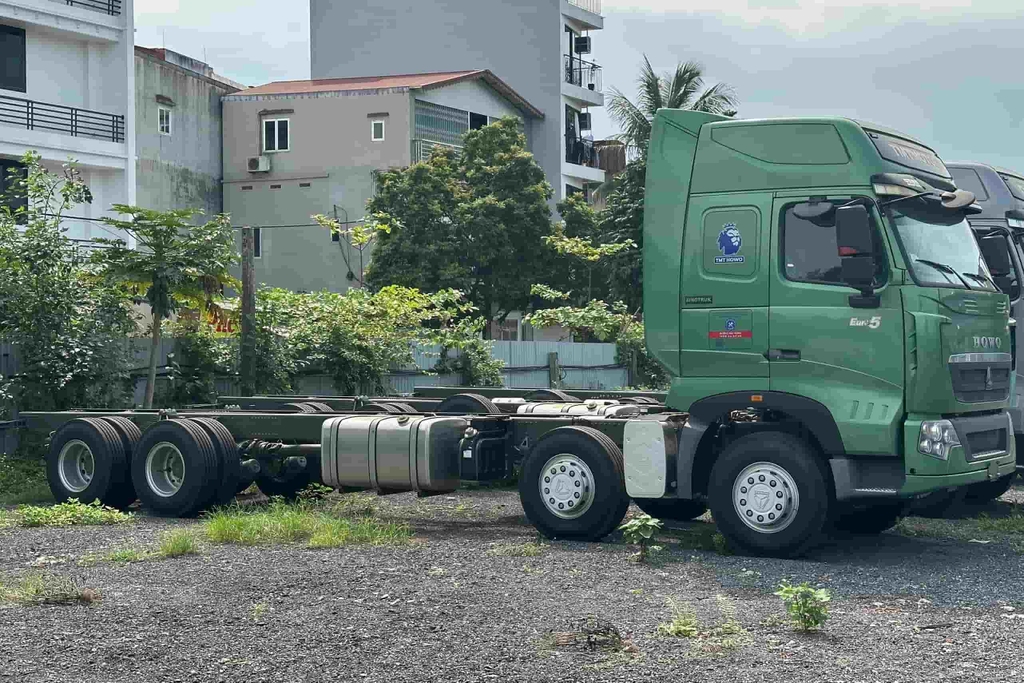 Ứng dụng thực tế của Howo 4 chân 375HP Cabin A7