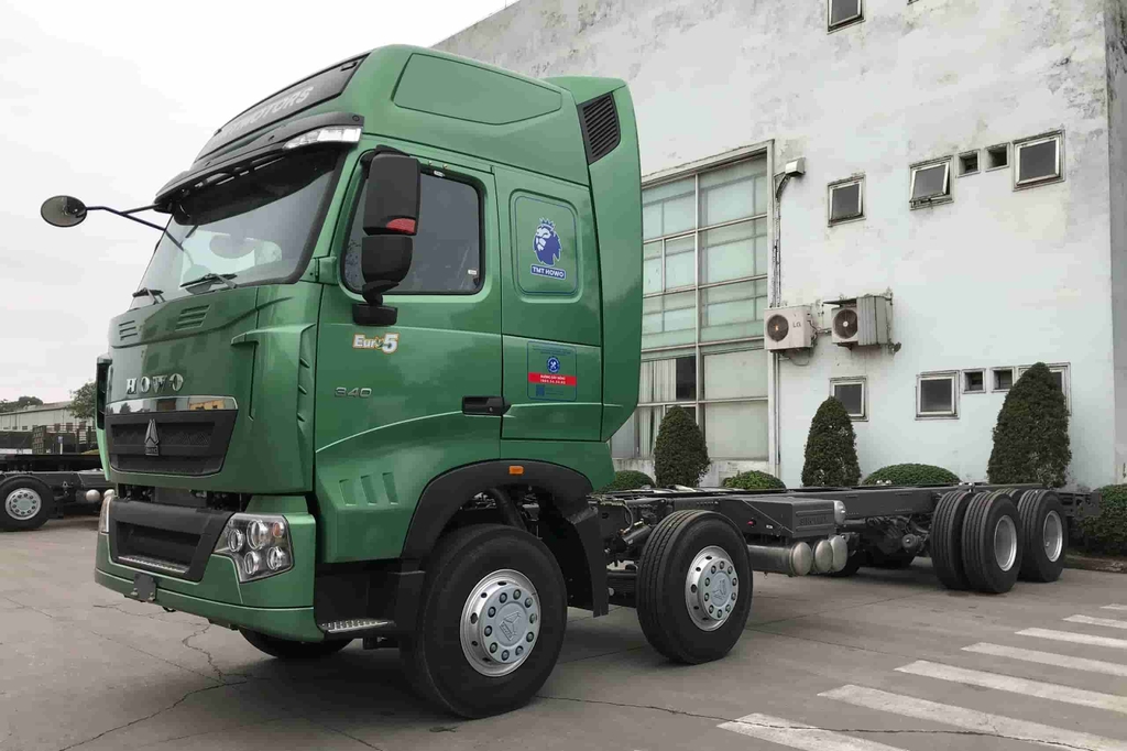 Howo 4 chân 375HP Cabin A7 – lựa chọn tối ưu cho vận tải nặng